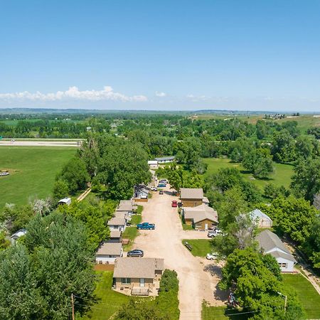 Creekside Village Inn Spearfish Bagian luar foto